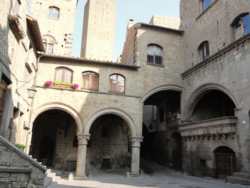 Viterbo, Quartiere San Pellegrino, gioello d'architettura medioevale